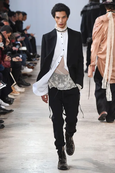 Look 35